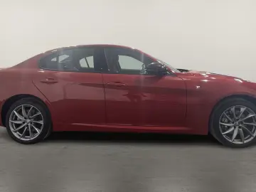 Alfa Romeo Giulia 2.0 Ti Q4   MATRIX   LEDER