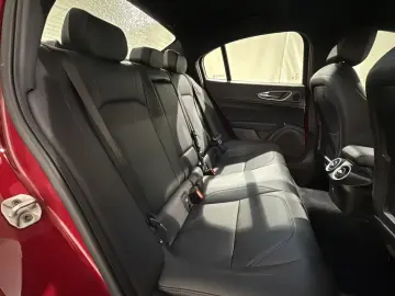 Alfa Romeo Giulia 2.0 Ti Q4   MATRIX   LEDER