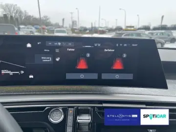 PEUGEOT 3008 1.2 Hybrid 145 Allure Aut . CAM Navi SHZ