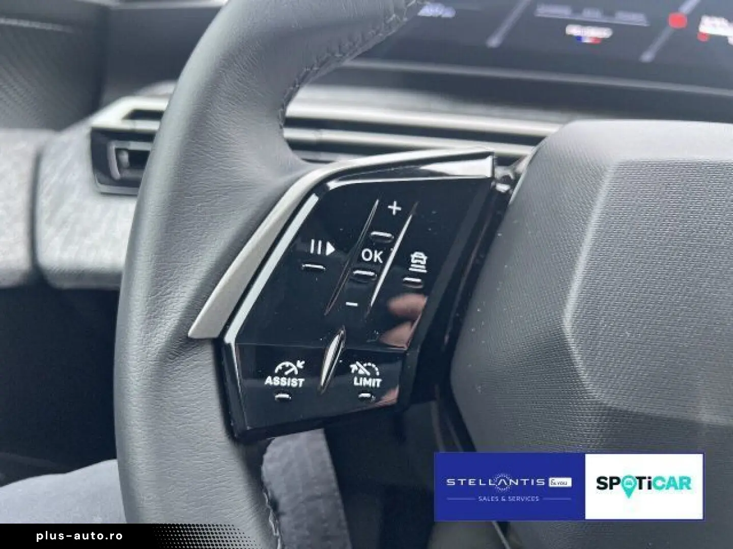 PEUGEOT 3008 1.2 Hybrid 145 Allure Aut . CAM Navi SHZ