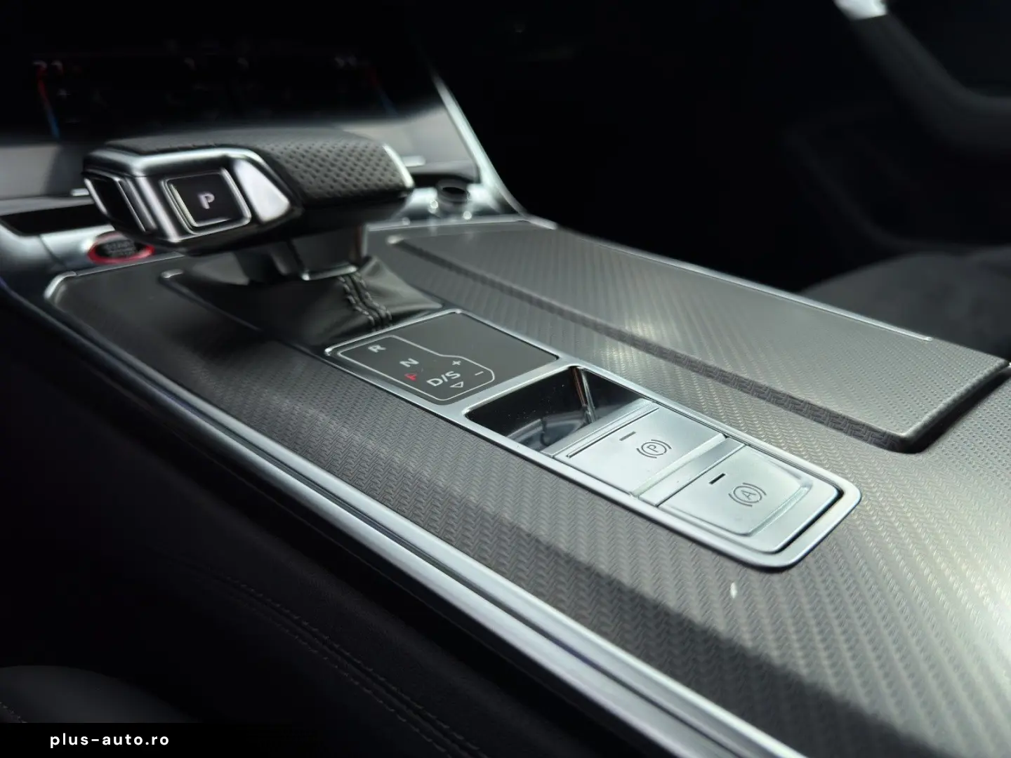 AUDI RS 6 Avant 4.0 TFSI quattro LED LEDER HUD AIR SU