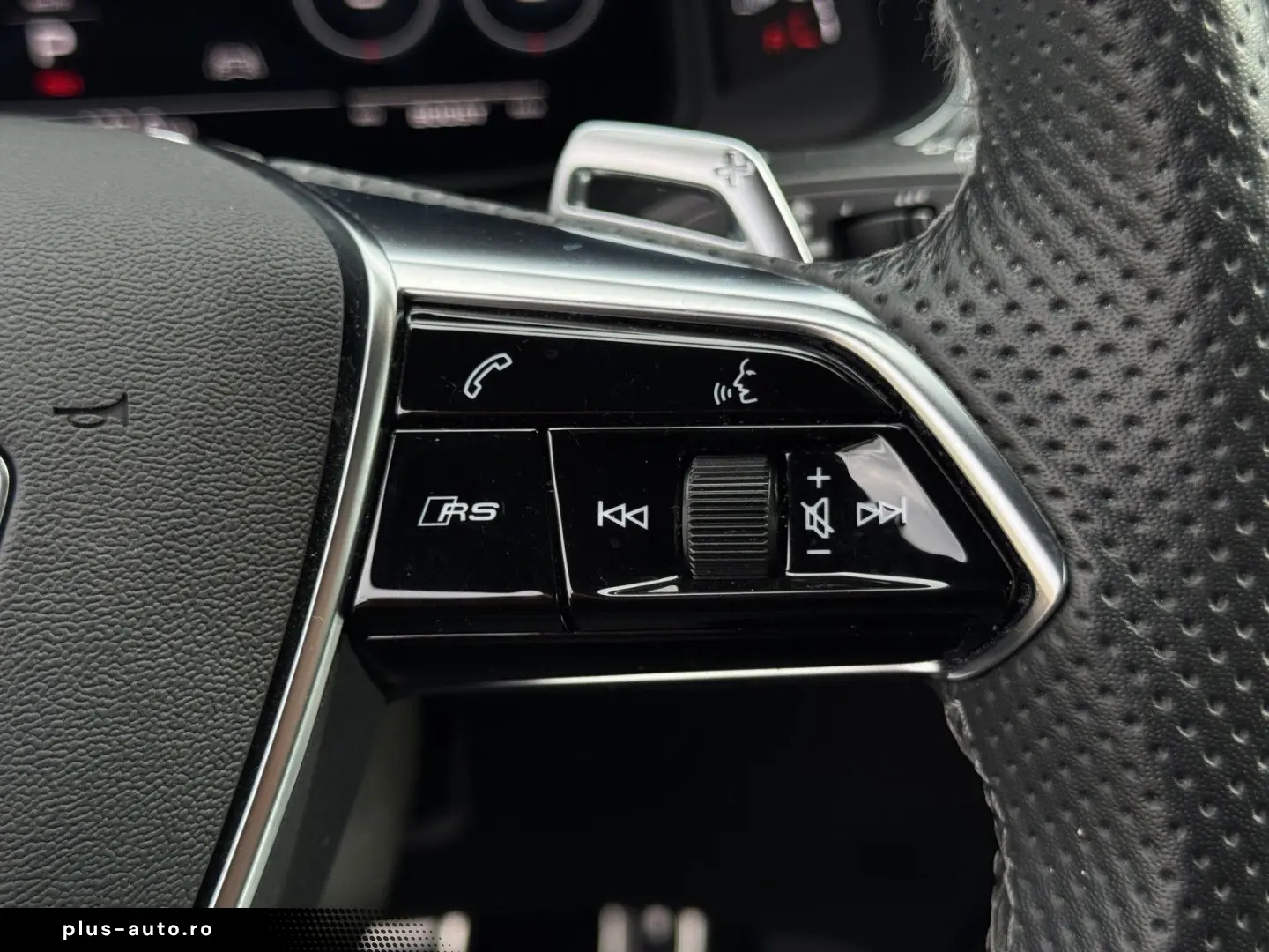 AUDI RS 6 Avant 4.0 TFSI quattro LED LEDER HUD AIR SU