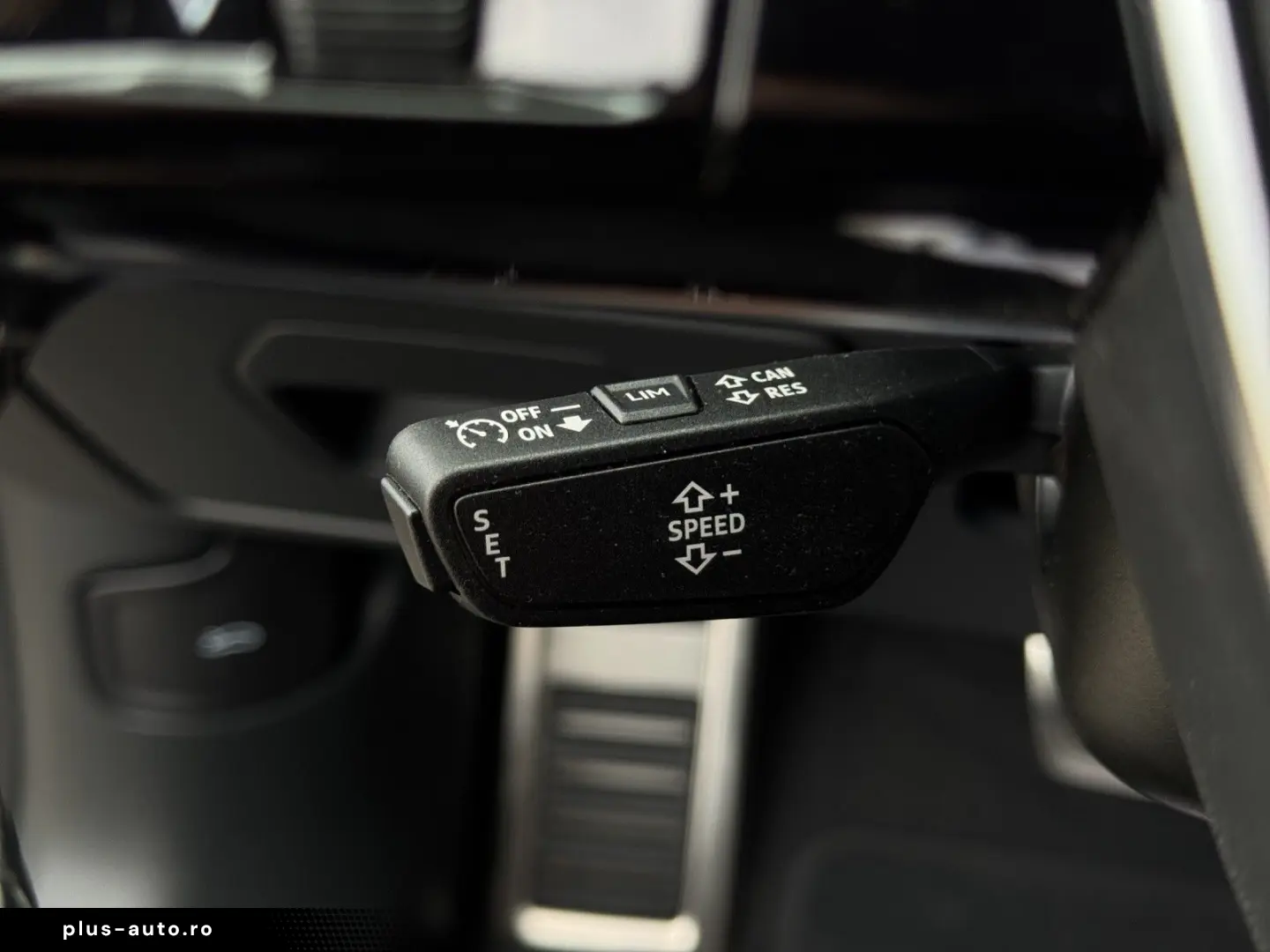 AUDI RS 6 Avant 4.0 TFSI quattro LED LEDER HUD AIR SU