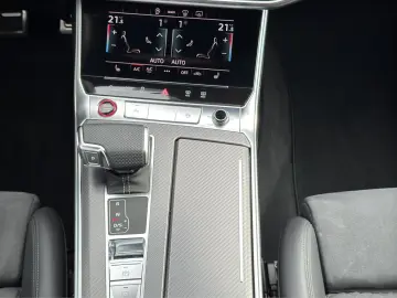 AUDI RS 6 Avant 4.0 TFSI quattro LED LEDER HUD AIR SU