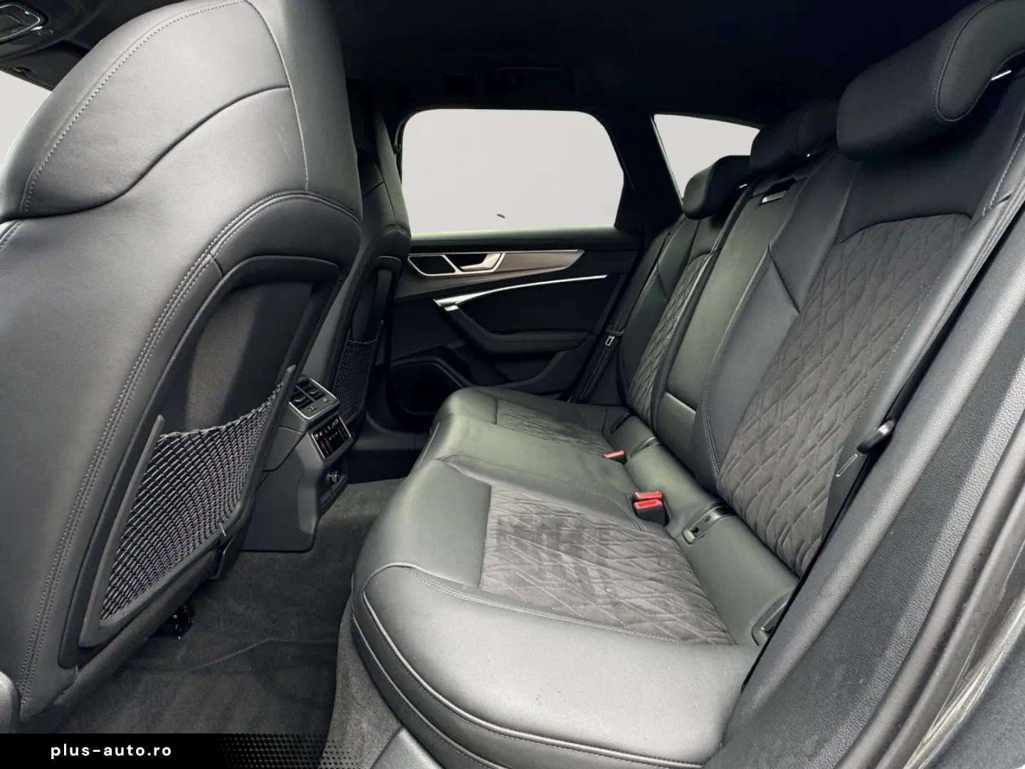 AUDI RS 6 Avant 4.0 TFSI quattro LED LEDER HUD AIR SU