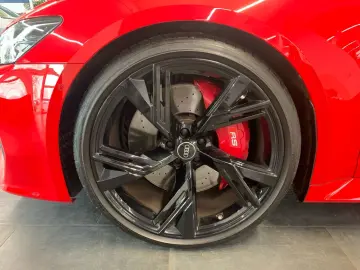 AUDI RS6 Avant tiptronic