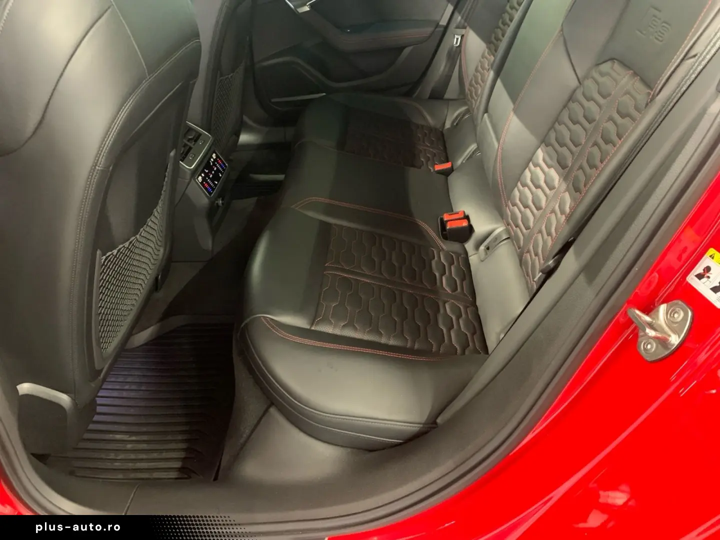 AUDI RS6 Avant tiptronic