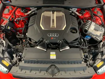 AUDI RS6 Avant tiptronic