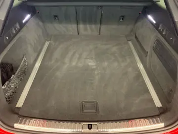 AUDI RS6 Avant tiptronic