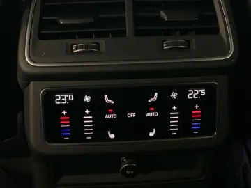 AUDI RS6 Avant tiptronic