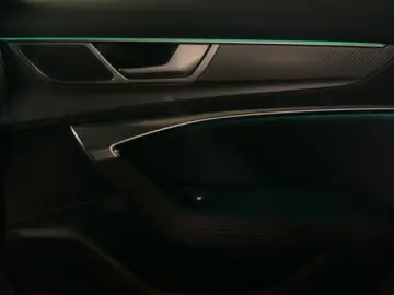 AUDI RS6 Avant tiptronic