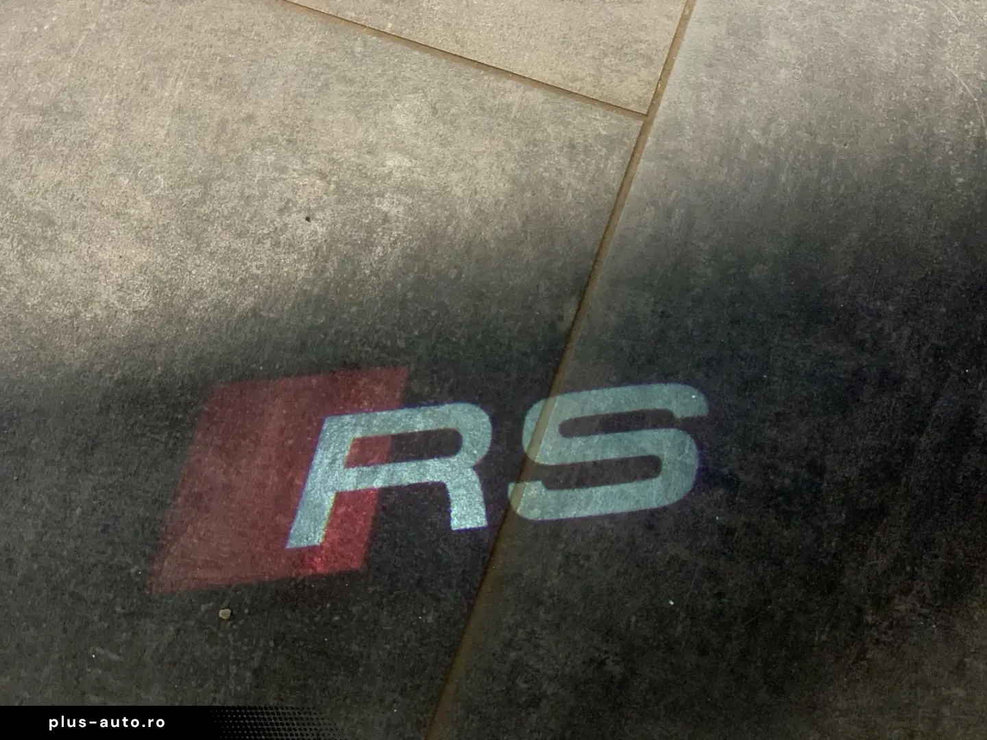 AUDI RS6 Avant tiptronic