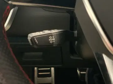 AUDI RS6 Avant tiptronic