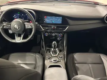Alfa Romeo Giulia 2.0 Ti Q4   MATRIX   LEDER