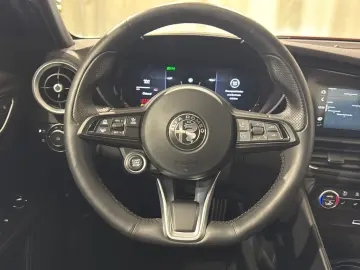 Alfa Romeo Giulia 2.0 Ti Q4   MATRIX   LEDER
