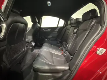 Alfa Romeo Giulia 2.0 Ti Q4   MATRIX   LEDER