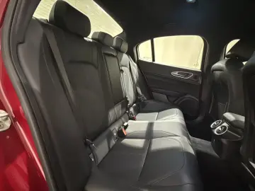 Alfa Romeo Giulia 2.0 Ti Q4   MATRIX   LEDER