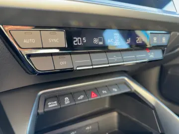 Audi A3 Sportback S line NAVI ACC AHK LED SIDEASS