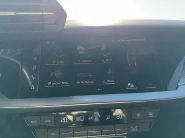 Audi A3 Sportback S line NAVI ACC AHK LED SIDEASS