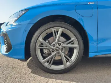 Audi A3 Sportback S line NAVI ACC AHK LED SIDEASS