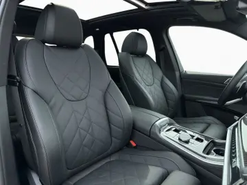 BMW X5 xDr30d M Sport StHz Pano AHK DAPro PAPro H K