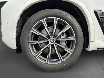 BMW X5 xDr30d M Sport StHz Pano AHK DAPro PAPro H K
