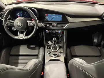 Alfa Romeo Giulia 2.0 Veloce Q4   ACC  19 LM  MATRIX