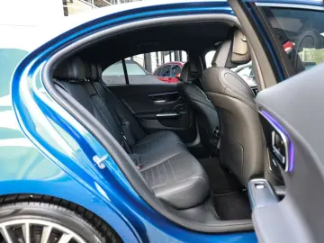 MERCEDES-BENZ C 220 d AMG Sport LED Navi Kamera Keyl…