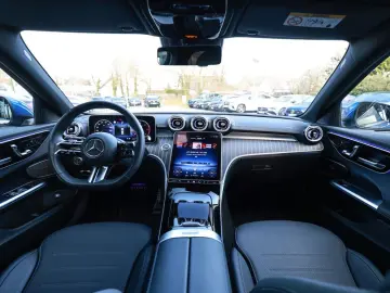 MERCEDES-BENZ C 220 d AMG Sport LED Navi Kamera Keyl…