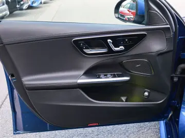 MERCEDES-BENZ C 220 d AMG Sport LED Navi Kamera Keyl…