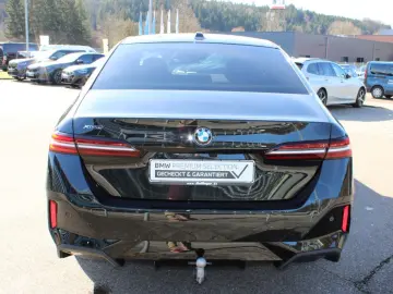 BMW 520d xDr.M Sport Standh.AHK SuView.KomfS Bel.20