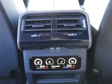 BMW 520d xDr.M Sport Standh.AHK SuView.KomfS Bel.20