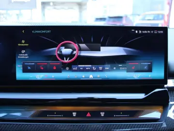 BMW 520d xDr.M Sport Standh.AHK SuView.KomfS Bel.20