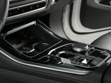 BMW X5 xDr.30d M Sport Standh Panor AHK ACC Sitzbelü