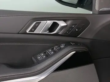 BMW X5 xDr.30d M Sport Standh Panor AHK ACC Sitzbelü