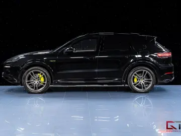 PORSCHE Cayenne E-Hyb PLATINUM SpDesign Club PDCC Pano