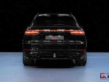PORSCHE Cayenne E-Hyb PLATINUM SpDesign Club PDCC Pano