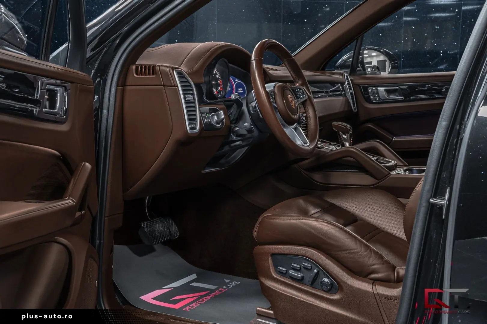 PORSCHE Cayenne E-Hyb PLATINUM SpDesign Club PDCC Pano