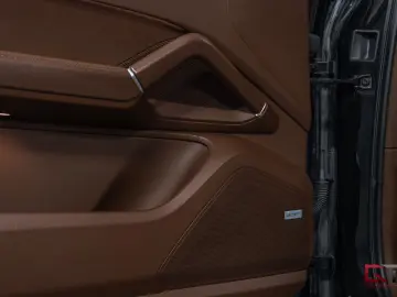 PORSCHE Cayenne E-Hyb PLATINUM SpDesign Club PDCC Pano