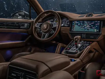 PORSCHE Cayenne E-Hyb PLATINUM SpDesign Club PDCC Pano