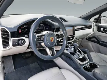 PORSCHE Cayenne E-Hybrid Pano BiColor 360 Inno AHZV Bose