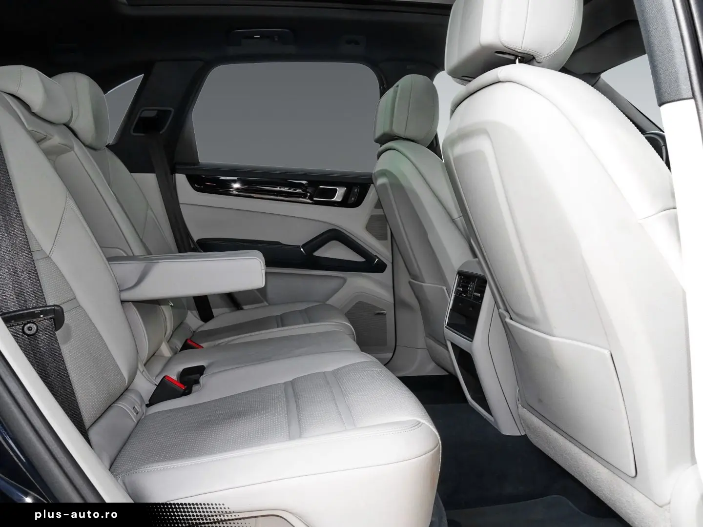 PORSCHE Cayenne E-Hybrid Pano BiColor 360 Inno AHZV Bose