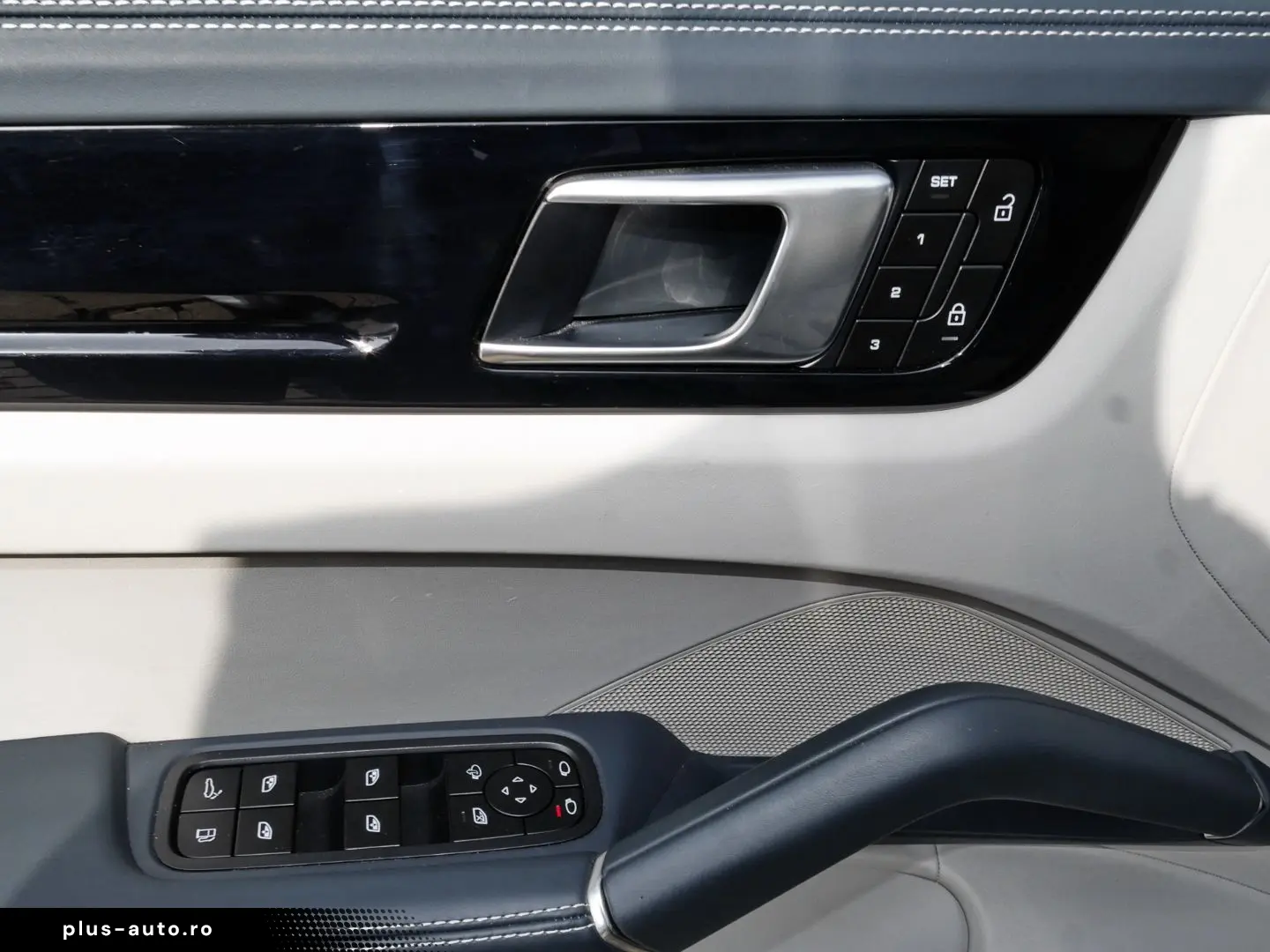 PORSCHE Cayenne E-Hybrid Pano BiColor 360 Inno AHZV Bose