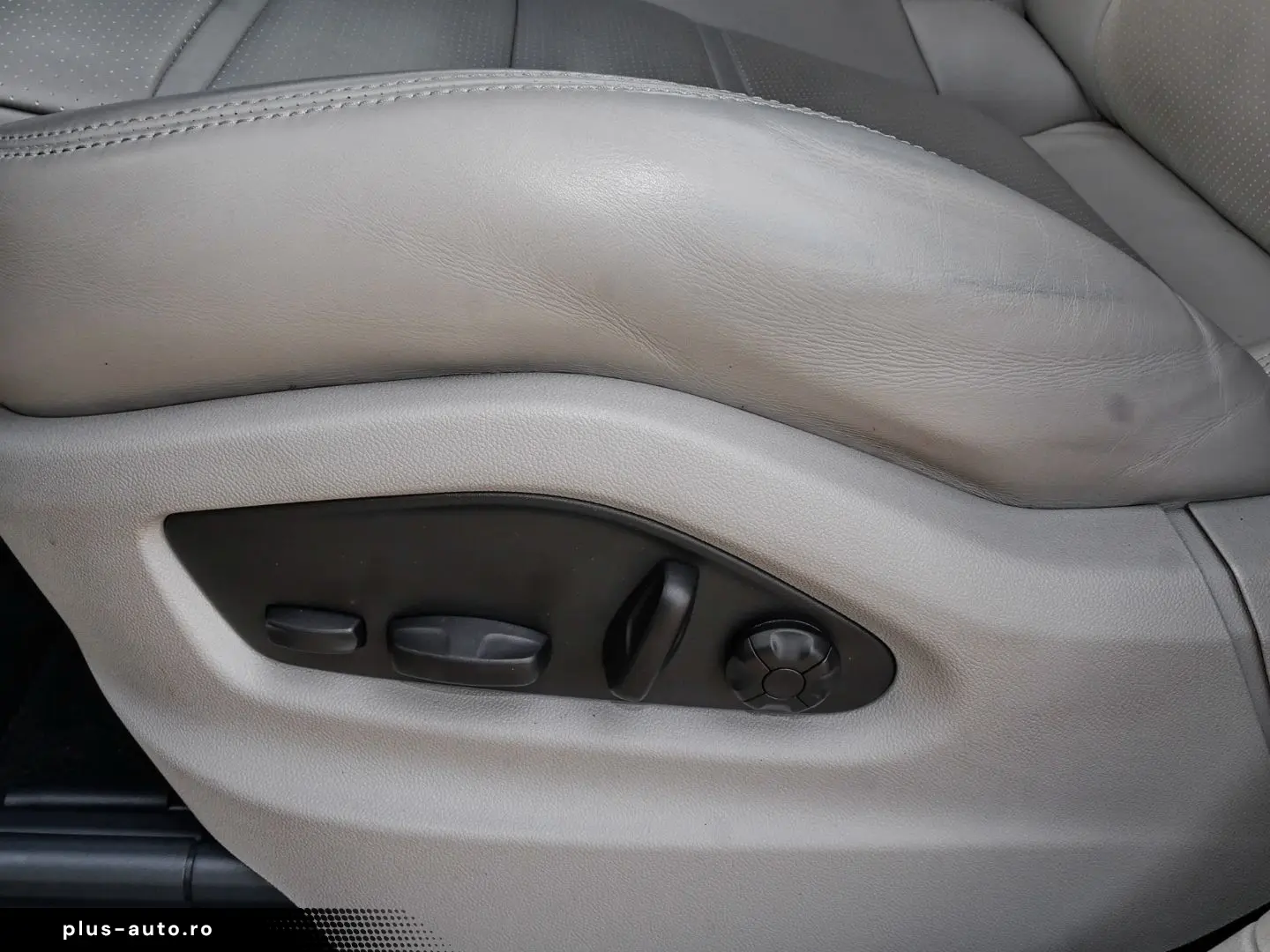 PORSCHE Cayenne E-Hybrid Pano BiColor 360 Inno AHZV Bose