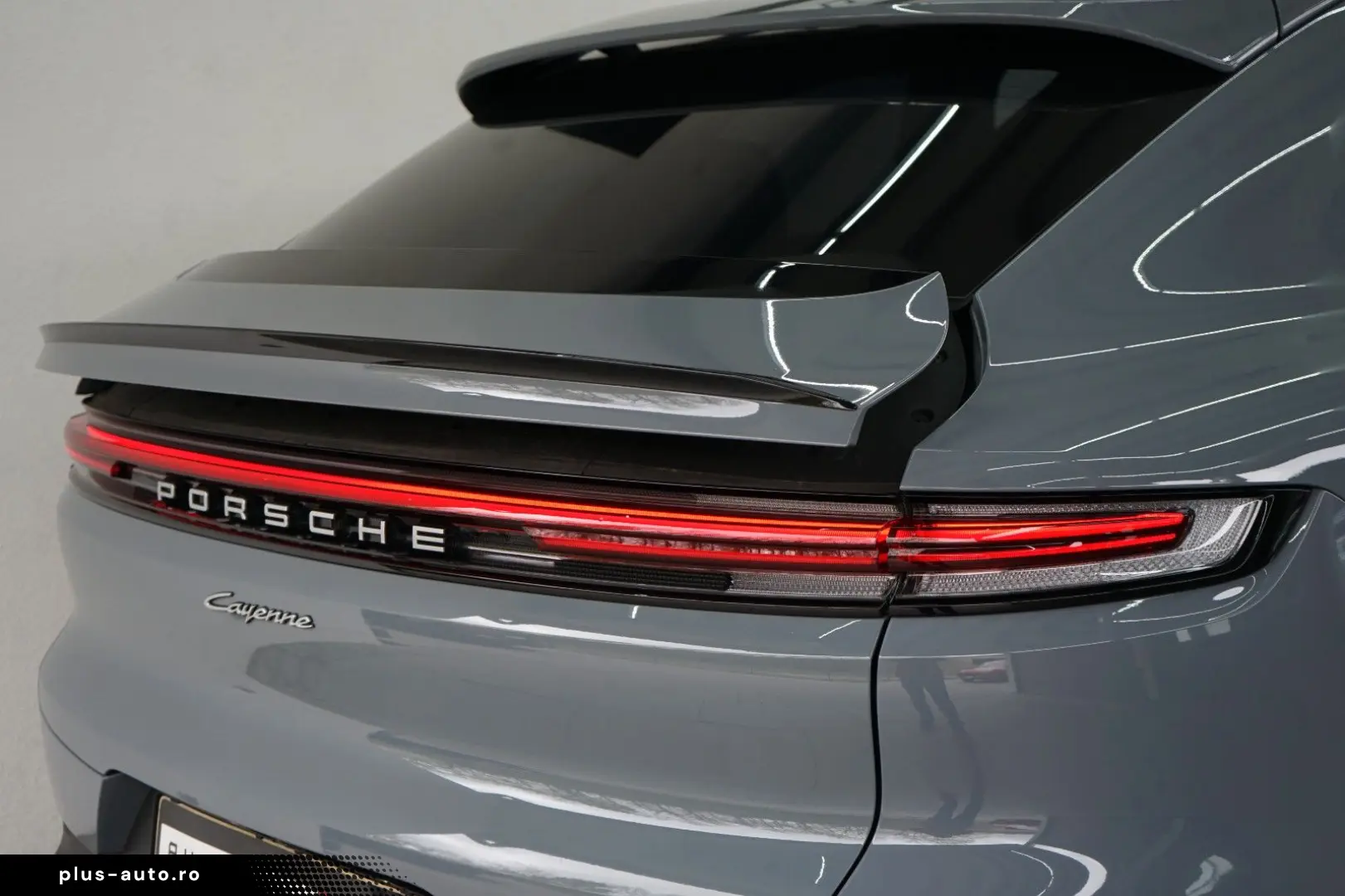 PORSCHE Cayenne Coupe E-Hybrid MY25 P-Display Massage