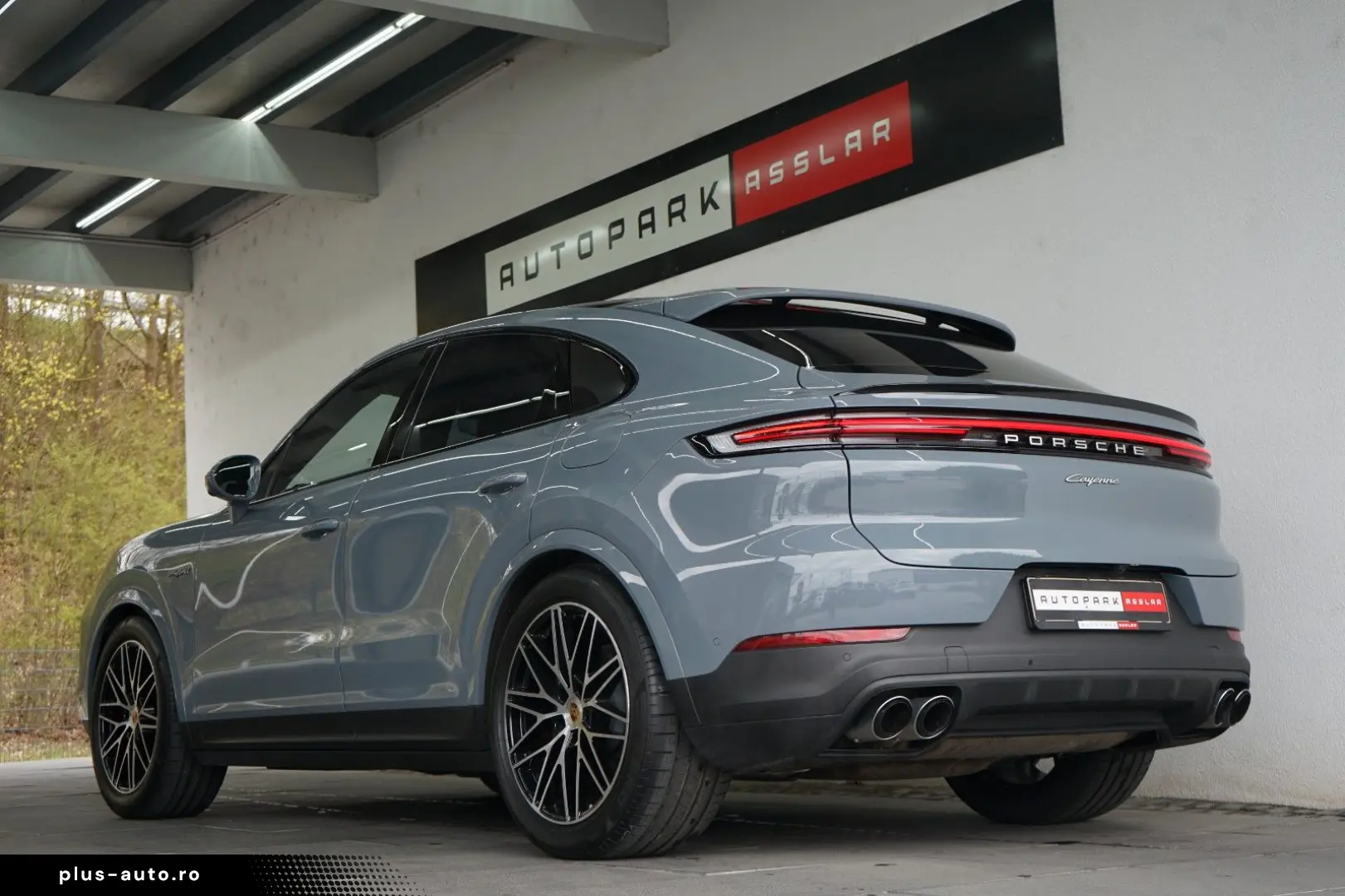 PORSCHE Cayenne Coupe E-Hybrid MY25 P-Display Massage