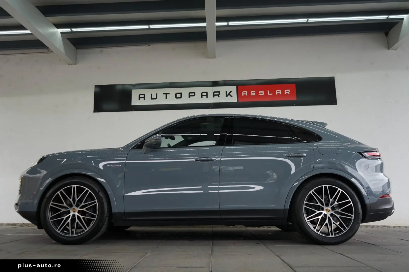 PORSCHE Cayenne Coupe E-Hybrid MY25 P-Display Massage