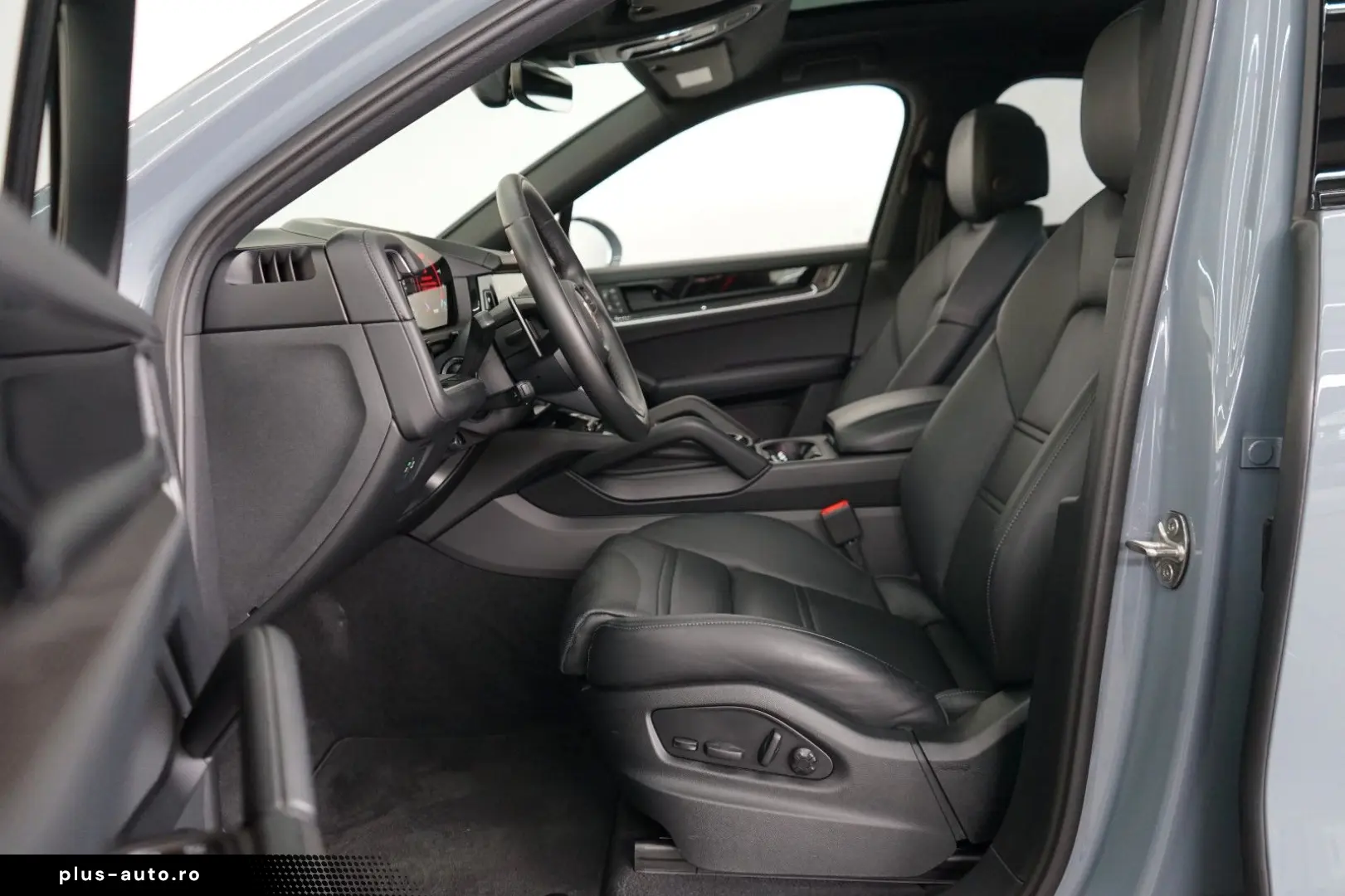 PORSCHE Cayenne Coupe E-Hybrid MY25 P-Display Massage