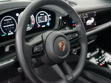 PORSCHE Cayenne Coupe E-Hybrid MY25 P-Display Massage