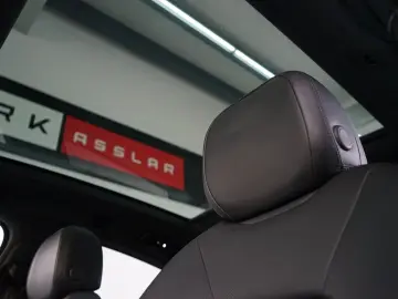 PORSCHE Cayenne Coupe E-Hybrid MY25 P-Display Massage